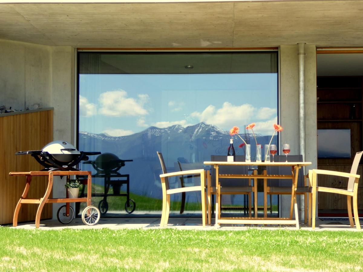 Casa Admisa, Spektakulaere Aussicht, Ski In And Out, Hochwertige Einrichtung, Valserstein Und Eiche Флимс Екстериор снимка